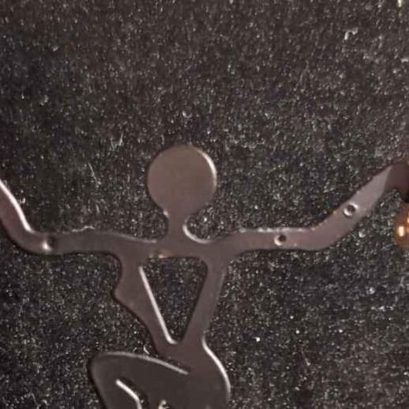 Vintage-1970's MONET Friction Clip Bold Gold Tone Clip Earrings Blue#46 - Picture 2 of 7